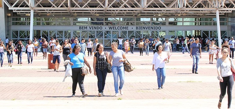 Processo seletivo simplificado para diversos cargos temporários, realizado no Centro de Convenções Jornalista Roberto Marinho, pela prefeitura municipal de Macaé.  Data 11/09/2017. Rio de Janeiro/Brasil