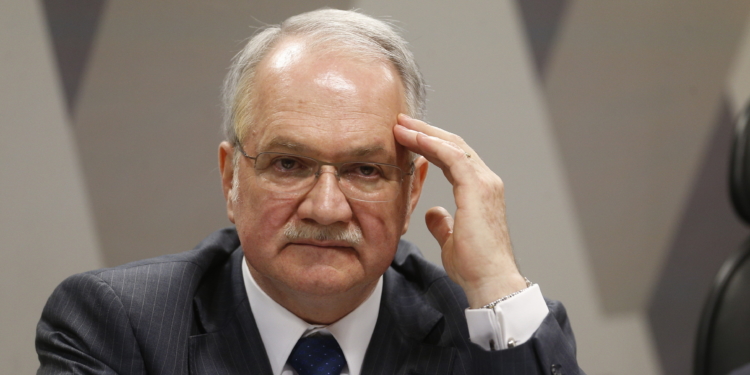 DIDA BSB DF 12 05 2015 FACHIN/SENADO O jurista Luiz Edson Fachin, indicado para o cargo de ministro do Supremo Tribunal Federal (STF) pela presidente Dilma Rousseff, fala durante sabatina na Comissao de Constituicao e Justica do Senado. no (Anexo II, Ala Senador Alexandre Costa, Plenario nº 3) FOTO: DIDA SAMPAIO/ESTADAO