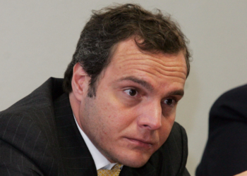 ADFUNARO573  BSB - 28/04/2010  - FUNARO / CPI - NACIONAL - O corretor de câmbio Lúcio Bolonha Funaro depõe na CPI das ONGs , nas comissões do Senado federal, em Brasília.FOTO: ANDRE DUSEK/AE
