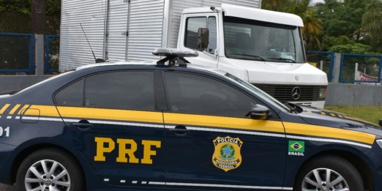 Veículo apreendido com R$ 12 milhões | Foto: Divulgação
