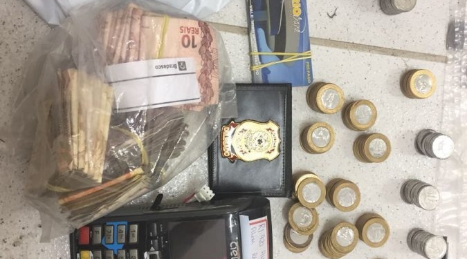 Material apreendido na Operação "Black Fraude", em Macaé-RJ