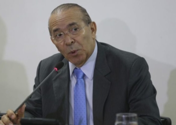 Brasília - O ministro da Casa Civil, Eliseu Padilha, conversa com jornalistas no Palácio do Planalto (Antonio Cruz/Agência Brasil)