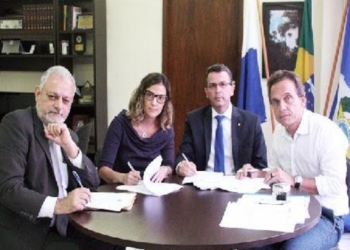 Dr. Aluízio e o chefe da Polícia Civil do RJ | Foto: Divulgação