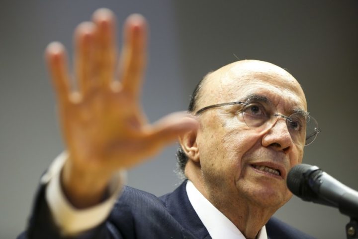 Brasília - O Ministro da Fazenda, Henrique Meirelles, durante entrevista coletiva.( Marcelo Camargo/Agência Brasil)