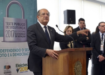 Brasília - O presidente do TSE, Gilmar Mendes apresenta o relatório parcial dos trabalhos de quatro dias do Teste Público de Segurança 2017 (TPS 2017) do Sistema Eletrônico de Votação (José Cruz/Agência Brasil)