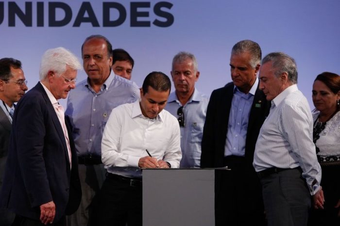São João da Barra/RJ - Ministro da Indústria, Comércio Exterior e Serviços, Marcos Pereira, durante assinatura de decreto da Zona de Processamento de Exportação do Porto do Açu (Alan Santos/PR)