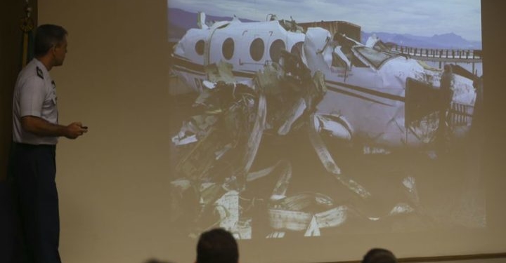 Brasília - O coronel aviador Marcelo Moreno, apresenta o relatório do acidente com a aeronave PR-SOM, que vitimou cinco pessoas, entre elas o então miinistro do Supremo Tribunal Federal (STF), Teori Zavascki