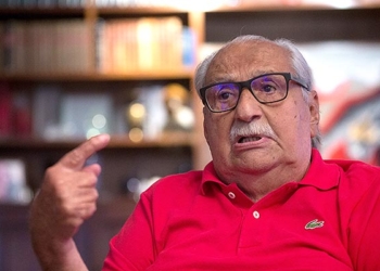 RIO DE JANEIRO, RJ, BRASIL, 07.03.2016 - Carlos Heitor Cony, jornalista, escritor brasileiro e membro da Academia Brasileira de Letras, posa para entrevista à Folha de S. Paulo, em sua residência localizada na Lagoa, na zona sul do Rio de Janeiro (RJ). (Foto: Mauro Pimentel/Folhapress)