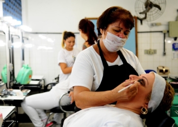 Curso de maquiador da Faetec | Foto: Divulgação