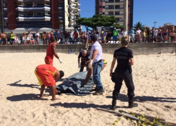 Afogamento de idoso na praia do Morro, em Guarapari-ES