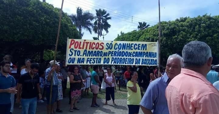 Protesto na festa de Santo Amaro, em Campos-RJ | Foto: Agência VIU!