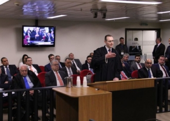 Porto Alegre (RS) - Advogado Cristiano Zanin Martins fala no julgamento de recursos da Lava Jato na 8ª Turma do TRF4 (Sylvio Sirangelo/TRF4)