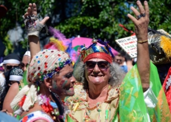 Rio de Janeiro - Bloco das Carmelitas anima foliões em Santa Teresa, no centro do Rio ( Tomaz Silva/Agência Brasil)