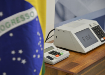 O Tribunal Superior Eleitoral (TSE) conclui a assinatura digital e lacração dos sistemas eleitorais que serão usados nas eleições de outubro (José Cruz/Agência Brasil)