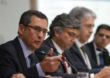 Brasília - O ministro da Fazenda, Eduardo Guardia, fala sobre o projeto de Lei de Diretrizes Orçamentárias (LDO) de 2019 (Fabio Rodrigues Pozzebom/Agência Brasil)