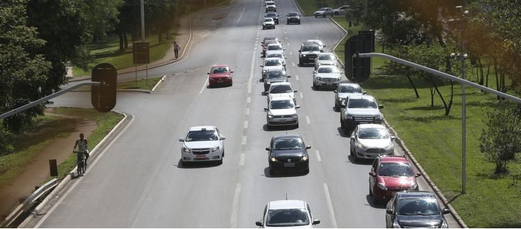 Brasília - Mesmo com o feriado prolongado da Proclamação da República chegando ao fim, a movimentação na BR 070 é normal (Antonio Cruz/Agência brasil)