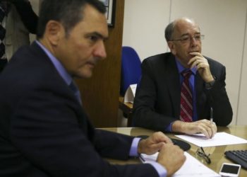 O ministro da Fazenda, Eduardo Guardia e o presidente da Petrobras, Pedro Parente durante reunião técnica para tratar da alta no preço dos combustíveis.