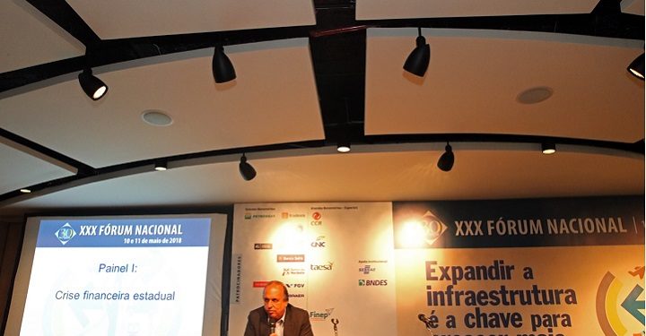 Rio de Janeiro - RJ - 10.05.2018 - Governador Luiz Fernando Pezão durante o 30º Forum Nacional com o tema "Expandir a infraestrutura é a chave para crescer mais", no BNDES centro do Rio de Janeiro. Foto: Paulo Vitor.