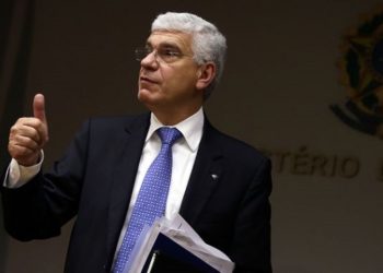 O secretário da Receita Federal, Jorge Rachid; durante anuncio das medidas fiscais adotadas para compensar as perdas com a redução do preço do óleo diesel nas bombas