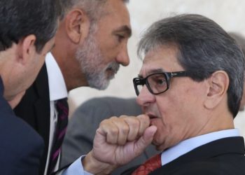 ADSE146   BSB -  03/02/2017 - TEMER / POSSES MINISTROS  -  POLITICA - Ex deputado Roberto Jefferson durante Cerimônia de posse dos ministros da Justiça e Segurança Pública, Alexandre de Moraes; dos Direitos Humanos, Luislinda Valois; da Secretaria de Governo da Presidência da República, Antônio Imbassahy e da Secretaria-Geral da Presidência da República, Wellington Moreira Franco  no Palácio do Planalto em Brasilia. 
FOTO: ANDRE DUSEK/ESTADAO