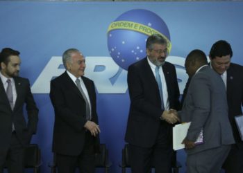 O presidente Michel Temer durante cerimônia de assinatura do decreto que regulamenta a criação de cotas para jovens negros aprendizes, no Palácio do Planalto.