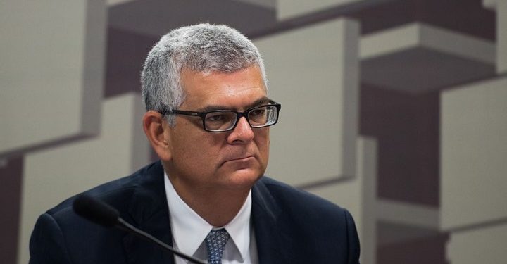 O diretor financeiro da Petrobras, Ivan de Souza Monteiro, participa de audiência conjunta das comissões de Serviços de Infraestrutura e de Assuntos Econômicos do Senado (Marcelo Camargo/Agência Brasil)
