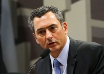 O ministro da Fazenda, Eduardo Guardia, participa de audiência pública  na Comissão de Assuntos Econômicos (CAE) do Senado.