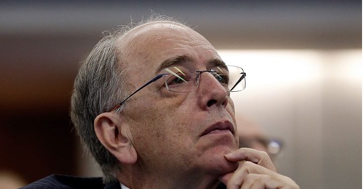 O presidente da Petrobras, Pedro Parente, participa de debate sobre o fim do monopólio na área de refino, na Fundação Getulio Vargas.
