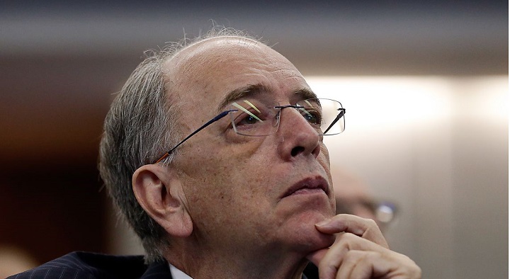 O presidente da Petrobras, Pedro Parente, participa de debate sobre o fim do monopólio na área de refino, na Fundação Getulio Vargas.