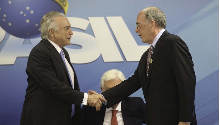 Brasília - O presidente Michel Temer e o presidente da Petrobras, Pedro Parente participam da divulgação do Plano de Negócios e Gestão 2018-2022 da Petrobras (Fabio Rodrigues Pozzebom/Agência Brasil)