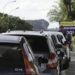 Motoristas formam fila à espera de combustível. Nos postos visitados, apenas havia diesel S10.