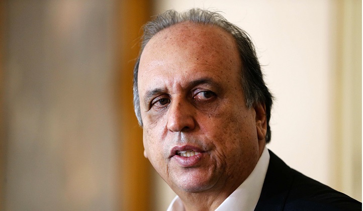 Rio de Janeiro - O governador Luiz Fernando Pezo se rene, no Palcio Guanabara, com autoridades para tratar do plano de enfrentamento ao roubo de cargas no Rio ( Tnia Rgo/Agncia Brasil)