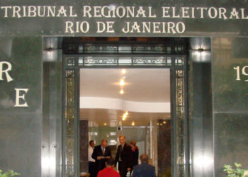 TRE-RJ manda juiz julgar prefeita de Cardoso Moreira por compra de votos
