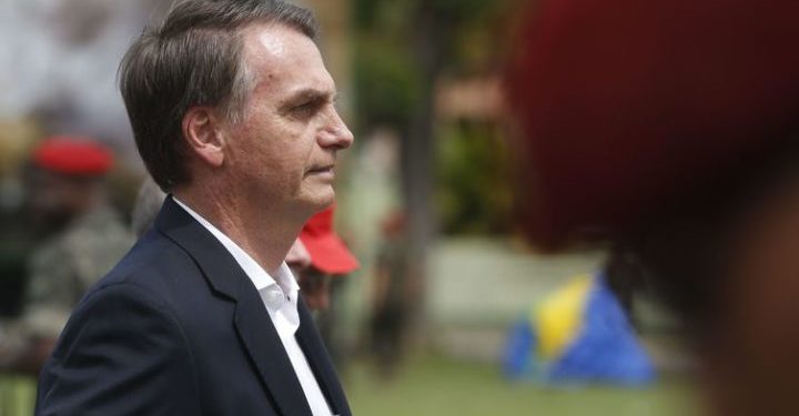 O presidente eleito, Jair Bolsonaro (PSL), participa da comemoração do 73 aniversário da Brigada de Infantaria Pára-quedista, na Vila Militar em Deodoro.