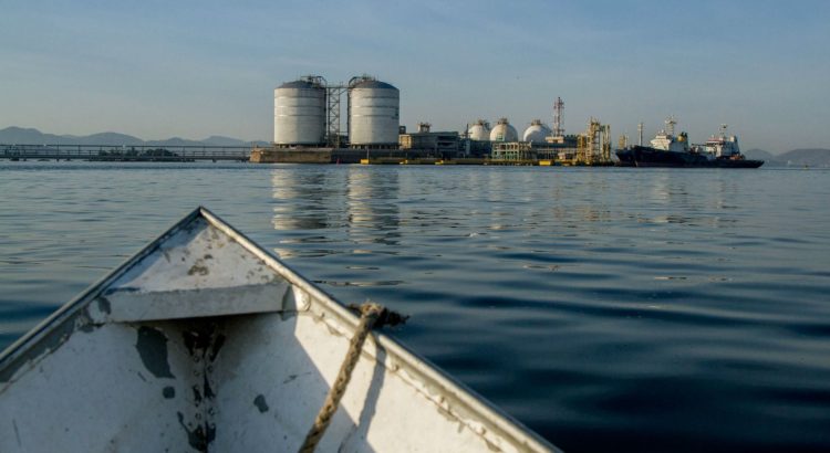 Mais um acidente ambiental na Baía da Guanabara