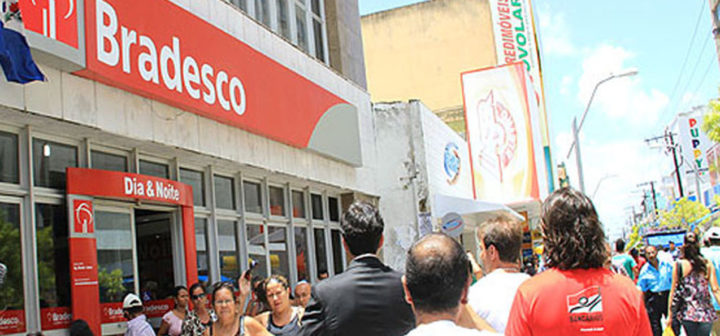 Antecipação do 13º para os servidores do RJ