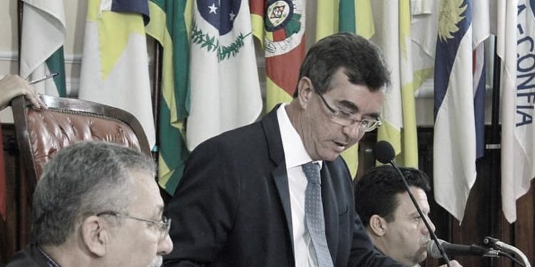 Prefeito interino de Niterói
