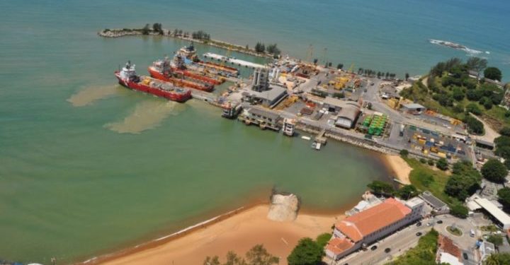 Porto de Imbetiba em Macaé-RJ
