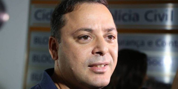 Prefeito Rodrigo Neves
