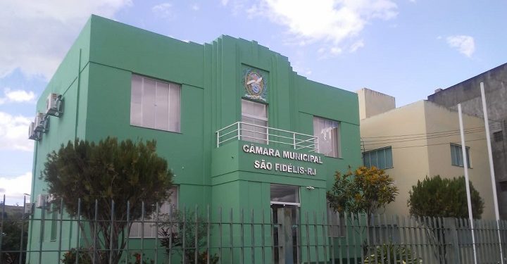Câmara de São Fidélis RJ: Presidente está na sexta reeleição consecutiva contrariando entendimento do STF