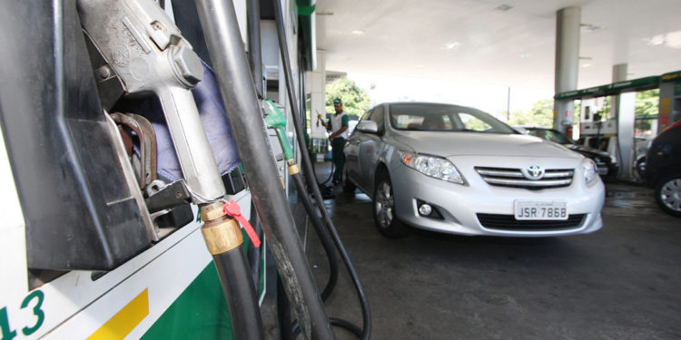 Mais um reajuste para a gasolina e óleo diesel