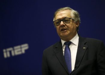 Ministro Ricardo Vélez