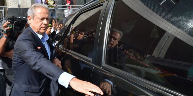 José Dirceu cumprirá pena em regime fechado