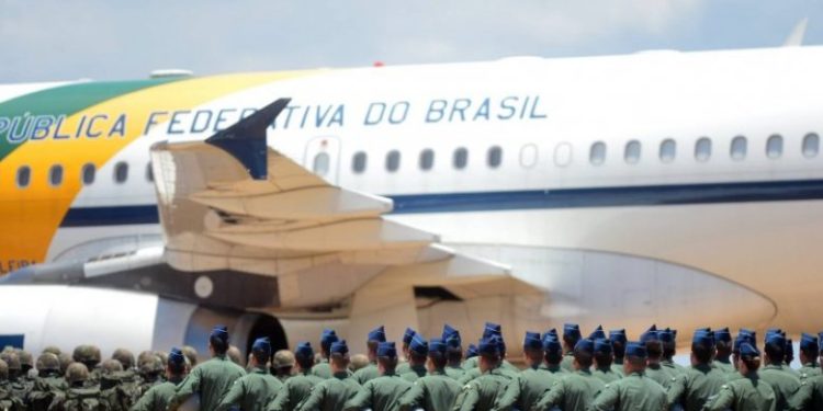 Avião da FAB preso na Espanha com cocaína
