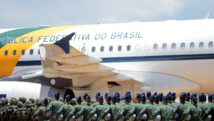 Avião da FAB preso na Espanha com cocaína
