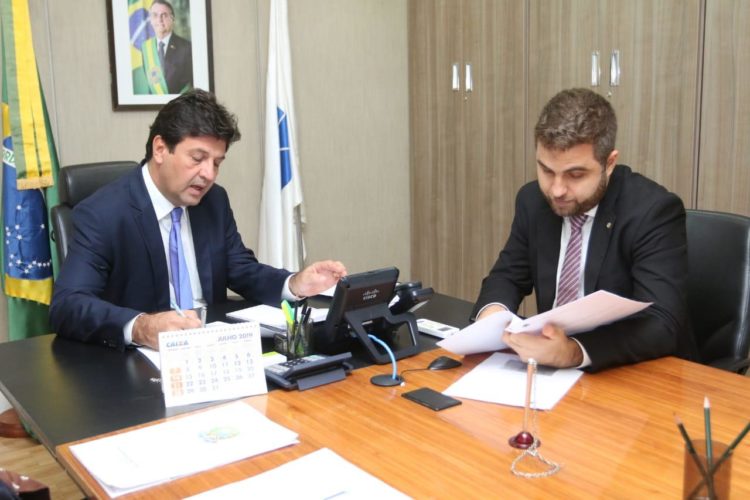 Deputado Wladimir Garotinho e o ministro da Saúde Luiz Henrique Mandetta