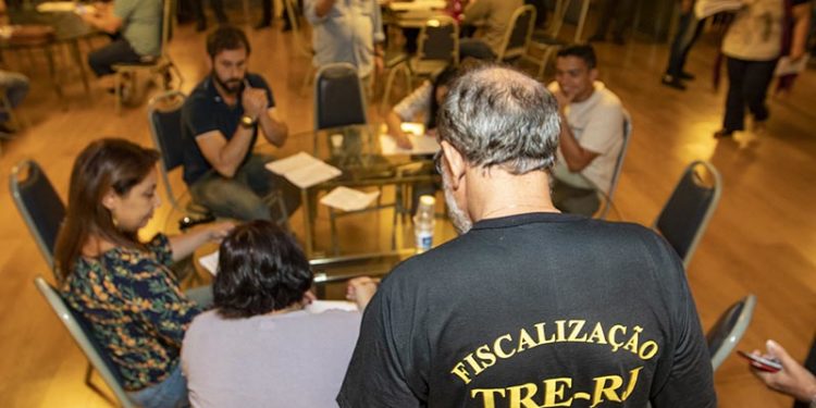 Consulta Pública em Macaé-RJ