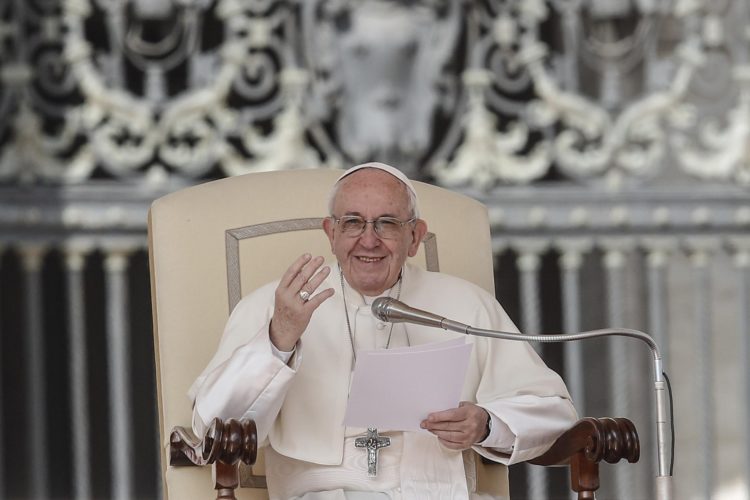 Papa Francisco cobra independência dos juizes