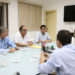 Prefeito Rafael Diniz em reunião com representantes do sindicato dos médicos de Campos