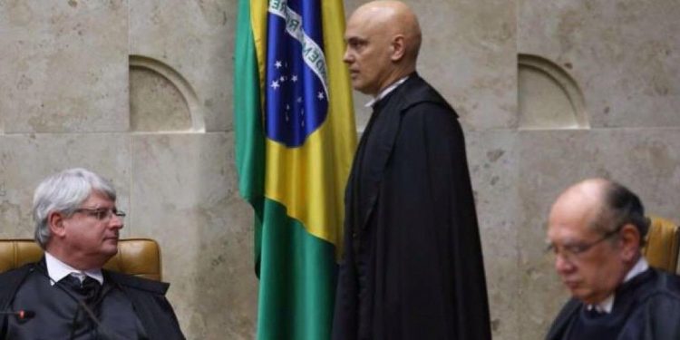 Alexandre de Moraes entre Janot e Gilmar Mendes
